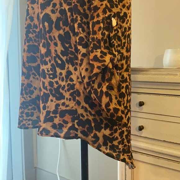 CATO Est. 1946 leopard animal print blouse gold metal SMALL - Picture 14 of 14